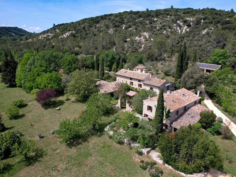 Castle/estate for Sale in Uzes, Uzes Area 1