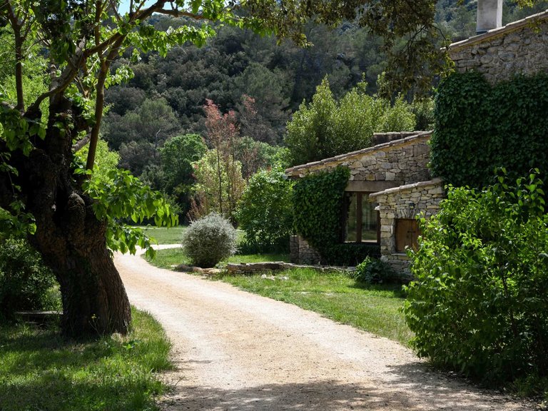 Castle/estate for Sale in Uzes, Uzes Area 2