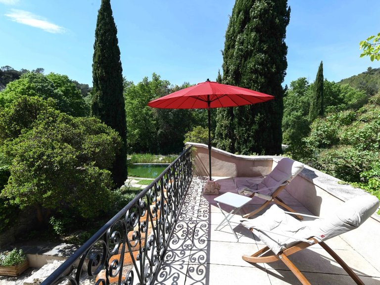 Castle/estate for Sale in Uzes, Uzes Area 11