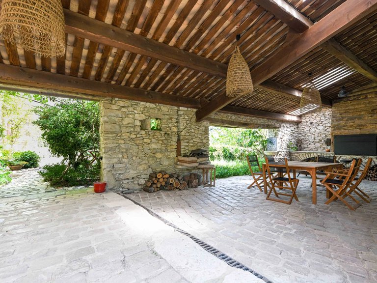 Castle/estate for Sale in Uzes, Uzes Area 14