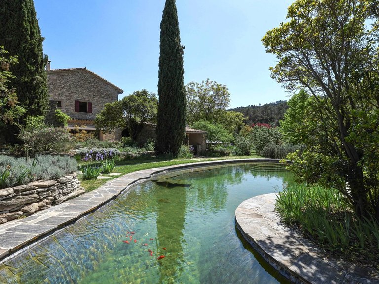 Castle/estate for Sale in Uzes, Uzes Area 6