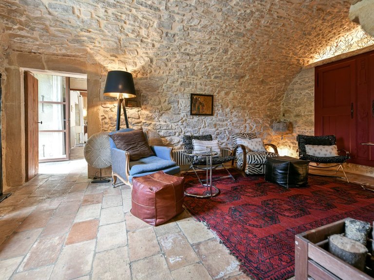 Castle/estate for Sale in Uzes, Uzes Area 7