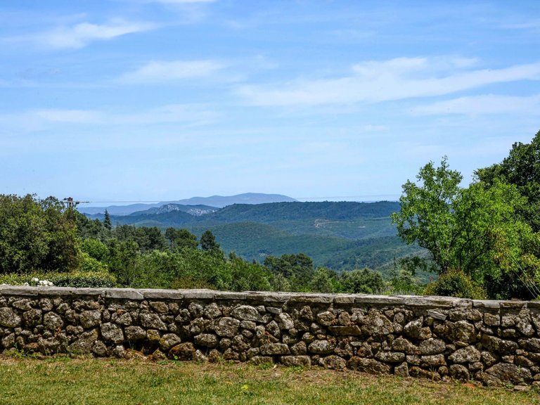 Villa for Sale in Uzes, Uzes Area 12