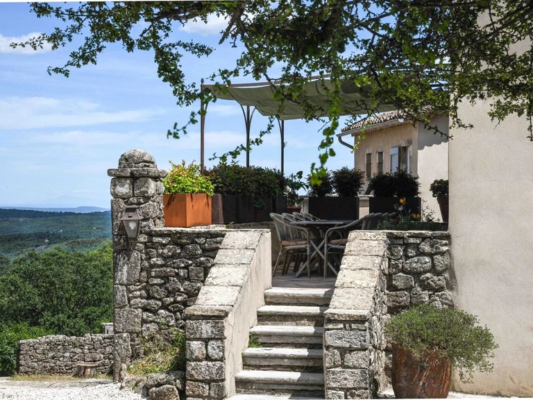 Villa for Sale in Uzes, Uzes Area 14