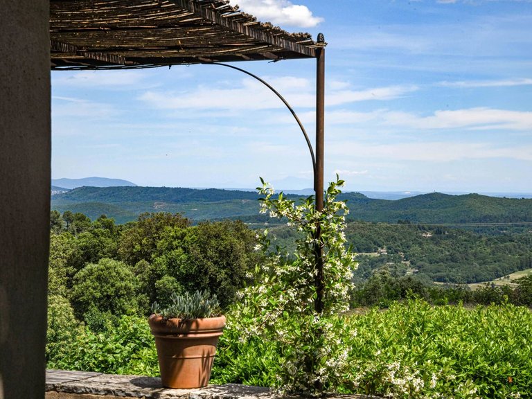 Villa for Sale in Uzes, Uzes Area 16