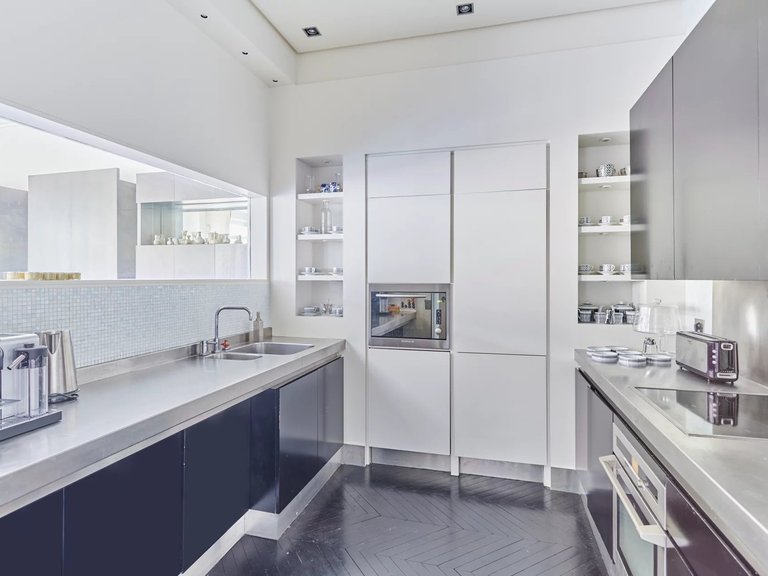 Apartment for Sale in 16th (trocadéro - Etoile - Passy), Golden Triangle - Trocadéro (8th - 16th) 11