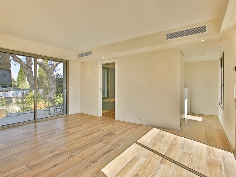 Villa for Sale in Antibes, Antibes Area 13