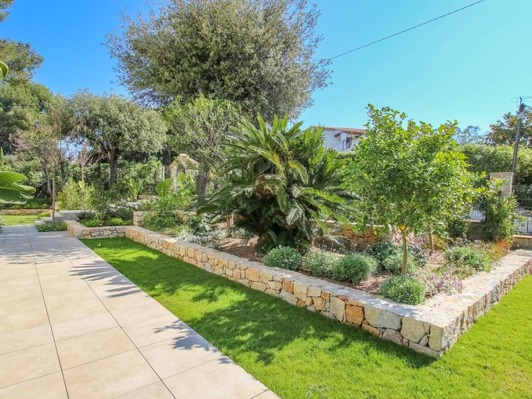 Villa for Sale in Antibes, Antibes Area 4