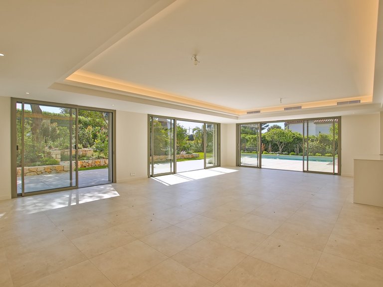 Villa for Sale in Antibes, Antibes Area 6