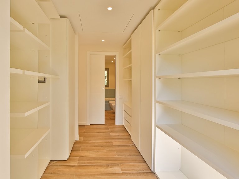 Villa for Sale in Antibes, Antibes Area 10