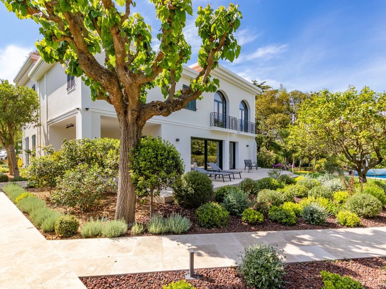 Villa for Sale in Cap D Antibes, Antibes Area 15