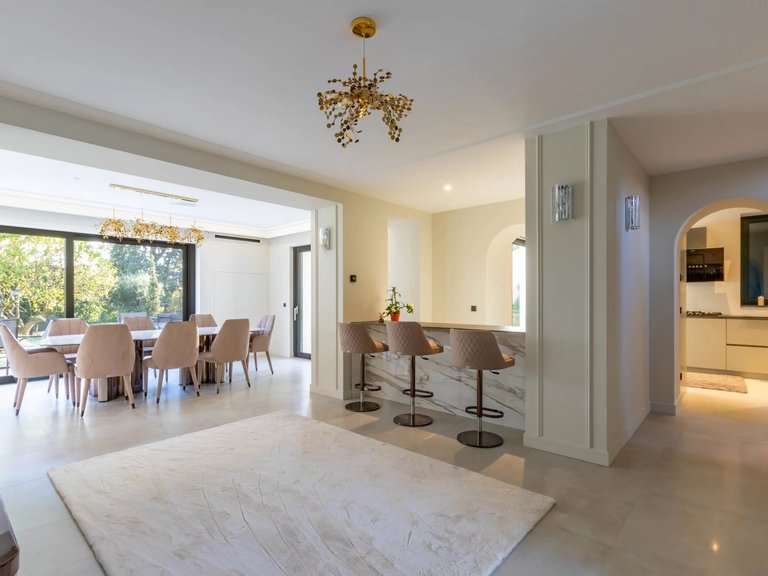 Villa for Sale in Cap D Antibes, Antibes Area 4