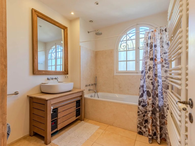 Villa for Sale in Cap D Antibes, Antibes Area 10