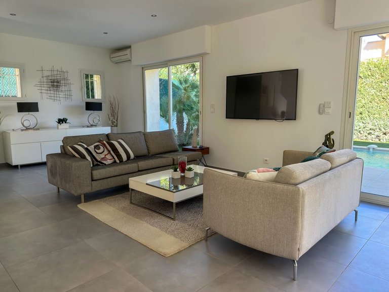 Villa for Sale in Cap D Antibes, Antibes Area 4
