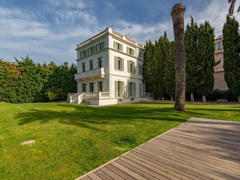 Villa for Sale in Cap D Antibes, Antibes Area 2