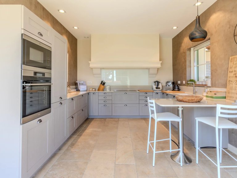 Villa for Sale in Antibes, Antibes Area 15