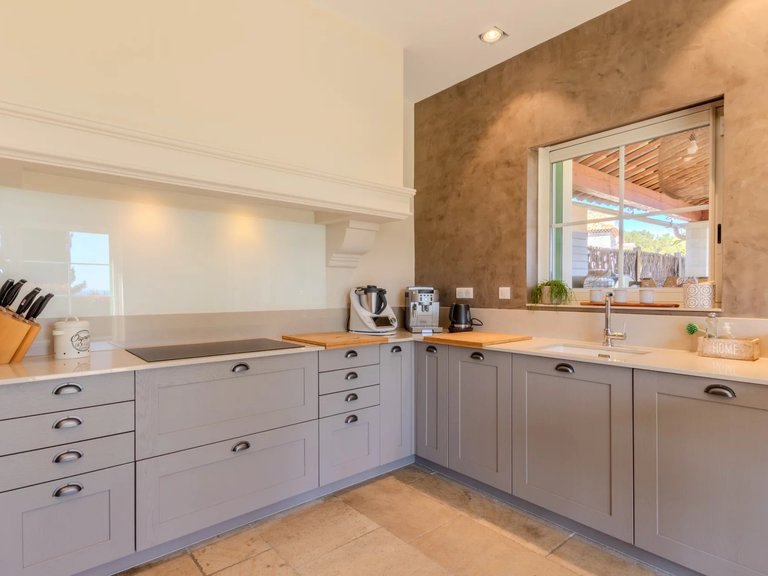 Villa for Sale in Antibes, Antibes Area 16