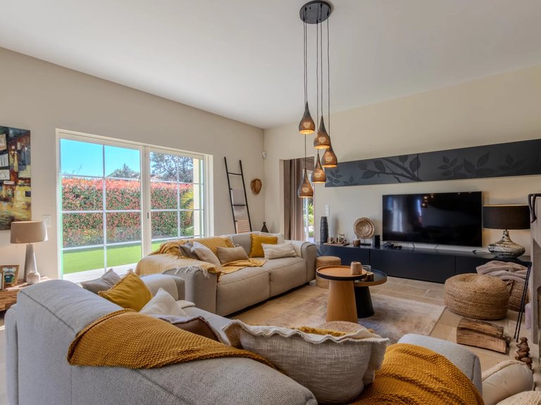 Villa for Sale in Antibes, Antibes Area 9