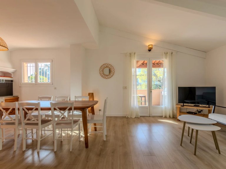 Villa for Sale in Antibes, Antibes Area 4