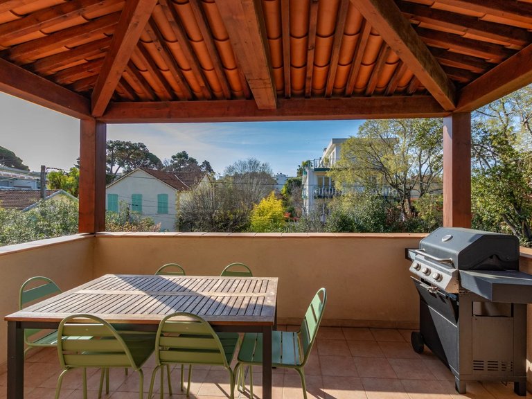 Villa for Sale in Antibes, Antibes Area 7