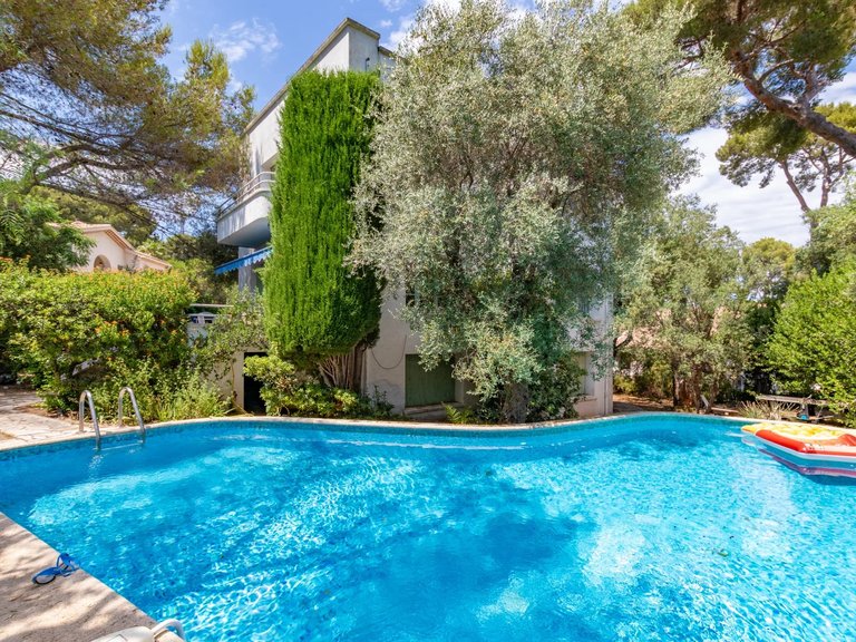 Villa for Sale in Cap D Antibes, Antibes Area 2