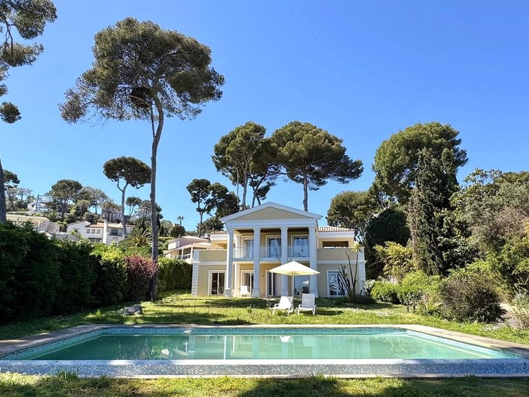 Villa for Sale in Cap D Antibes, Antibes Area 1