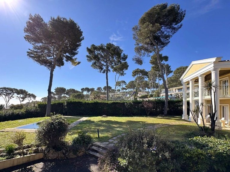 Villa for Sale in Cap D Antibes, Antibes Area 2