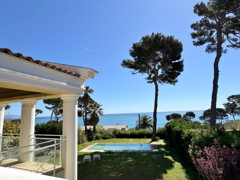 Villa for Sale in Cap D Antibes, Antibes Area 11