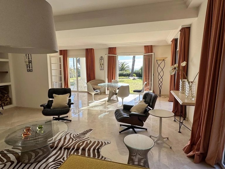 Villa for Sale in Cap D Antibes, Antibes Area 10