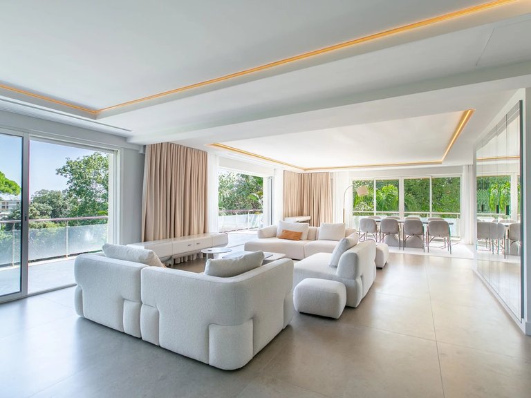 Villa for Sale in Cap D Antibes, Antibes Area 14
