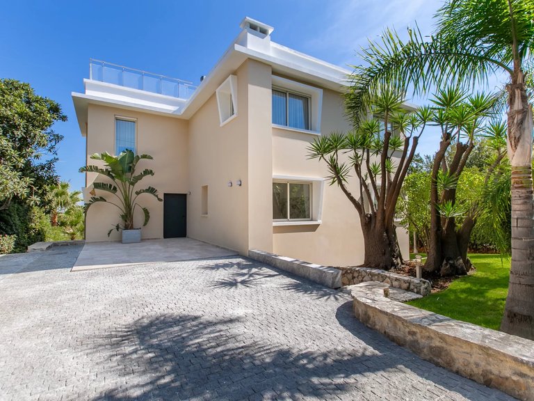 Villa for Sale in Cap D Antibes, Antibes Area 3