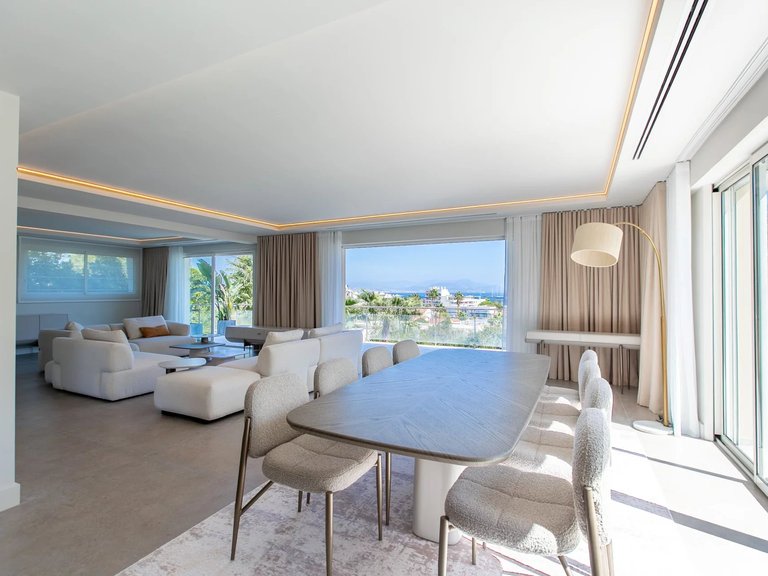 Villa for Sale in Cap D Antibes, Antibes Area 10