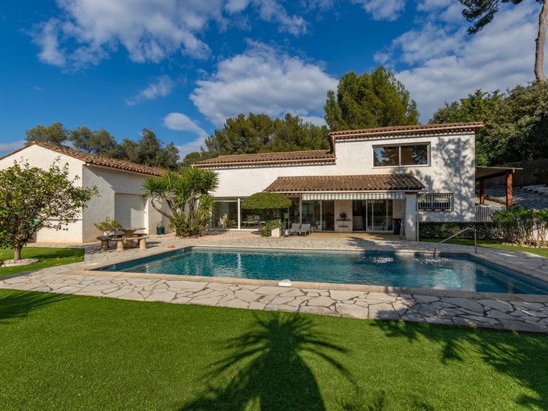 Villa for Sale in Antibes, Antibes Area 5
