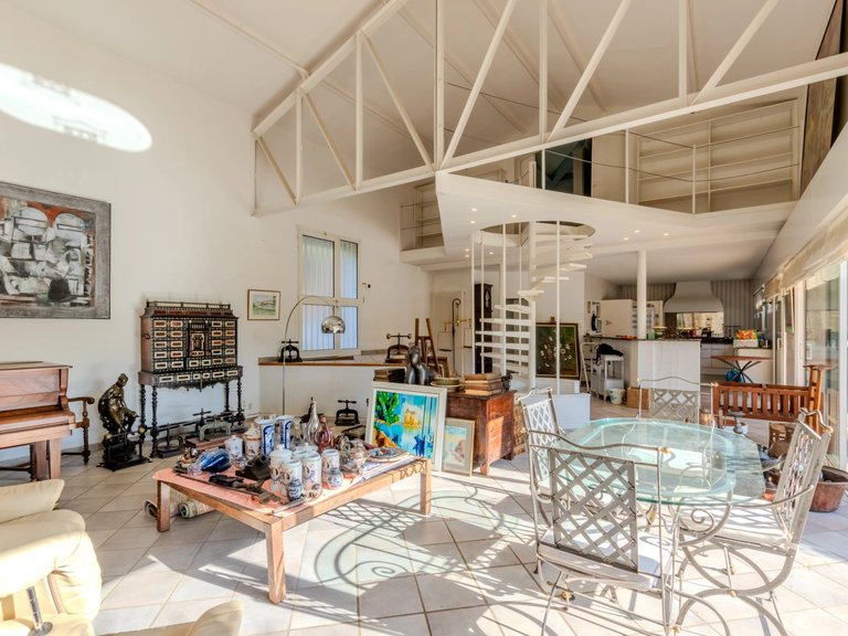 Villa for Sale in Antibes, Antibes Area 10