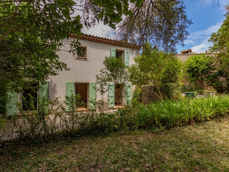 Villa for Sale in Antibes, Antibes Area 2