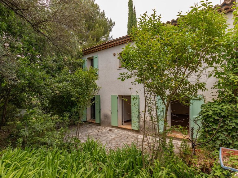 Villa for Sale in Antibes, Antibes Area 10