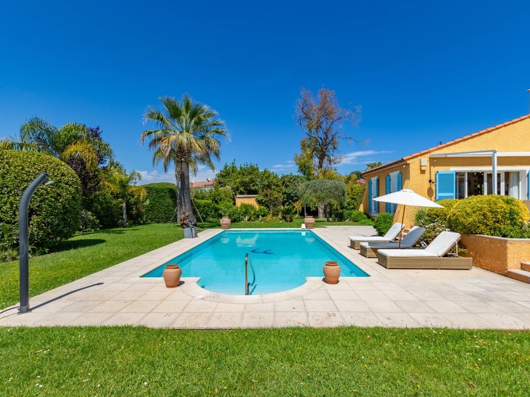 Villa for Sale in Cap D Antibes, Antibes Area 3