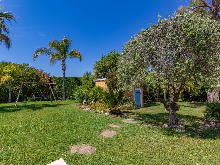 Villa for Sale in Cap D Antibes, Antibes Area 6
