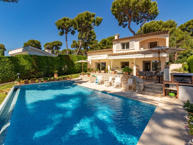 Villa for Sale in Antibes, Antibes Area 15