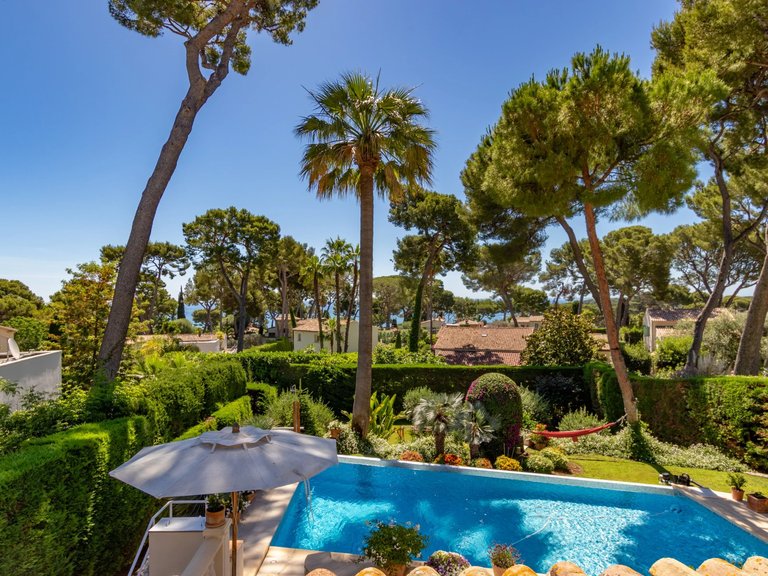 Villa for Sale in Antibes, Antibes Area 3