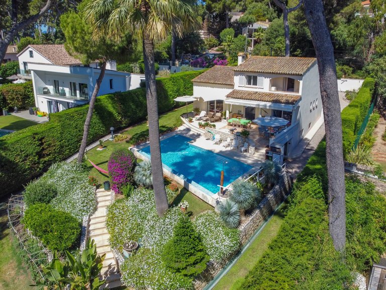 Villa for Sale in Antibes, Antibes Area 4