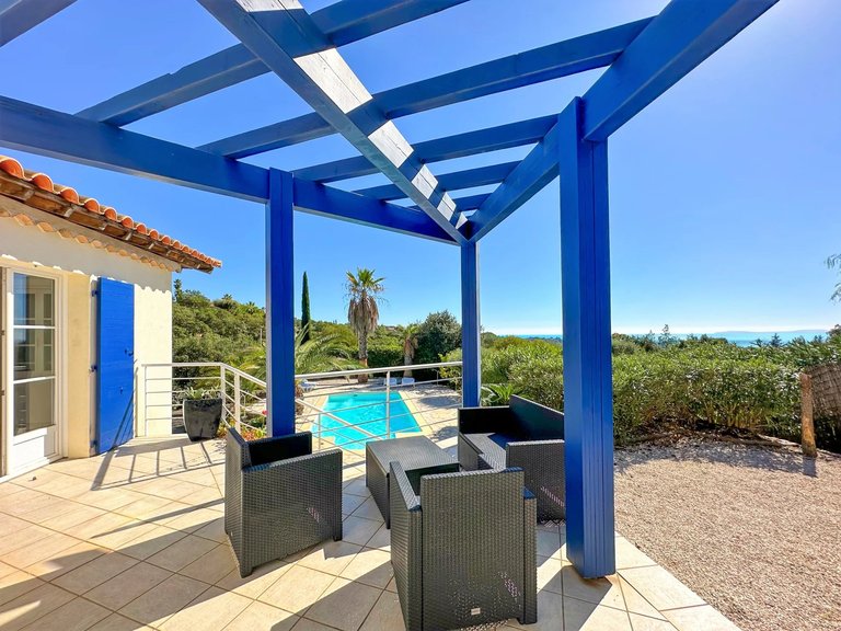 Villa for Sale in La Croix Valmer, St. Tropez, Grimaud Area 3