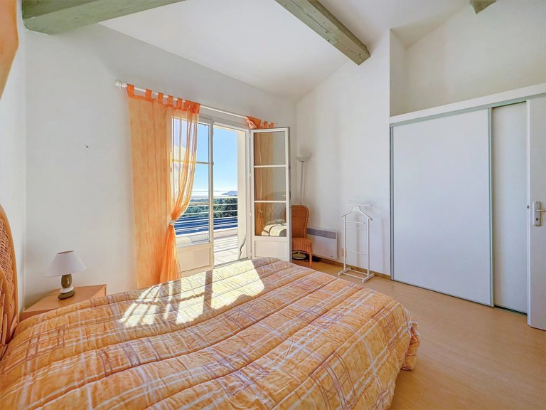 Villa for Sale in La Croix Valmer, St. Tropez, Grimaud Area 16