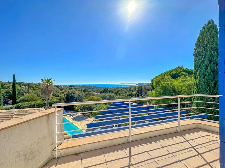 Villa for Sale in La Croix Valmer, St. Tropez, Grimaud Area 17