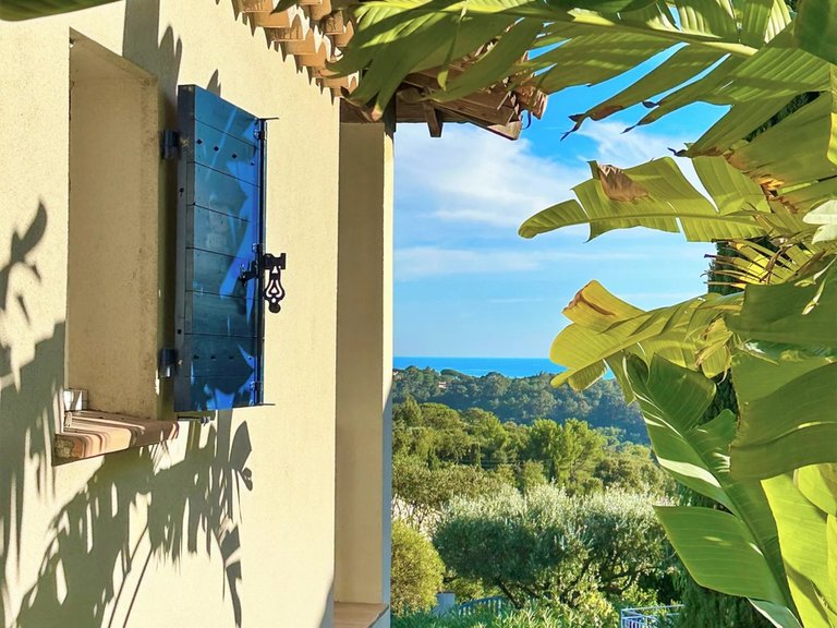 Villa for Sale in La Croix Valmer, St. Tropez, Grimaud Area 18