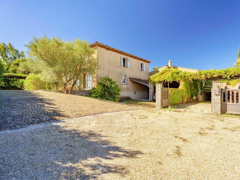Villa for Sale in Saint Tropez, St. Tropez, Grimaud Area 5