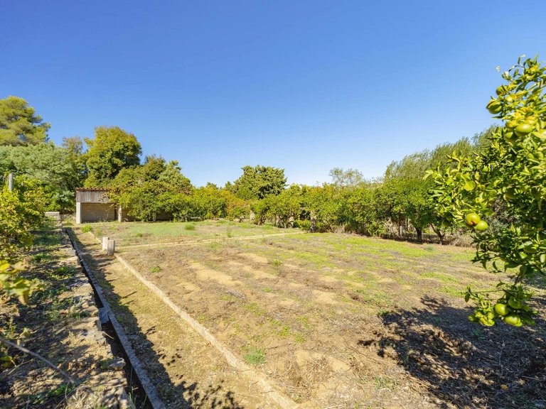 Villa for Sale in Saint Tropez, St. Tropez, Grimaud Area 10