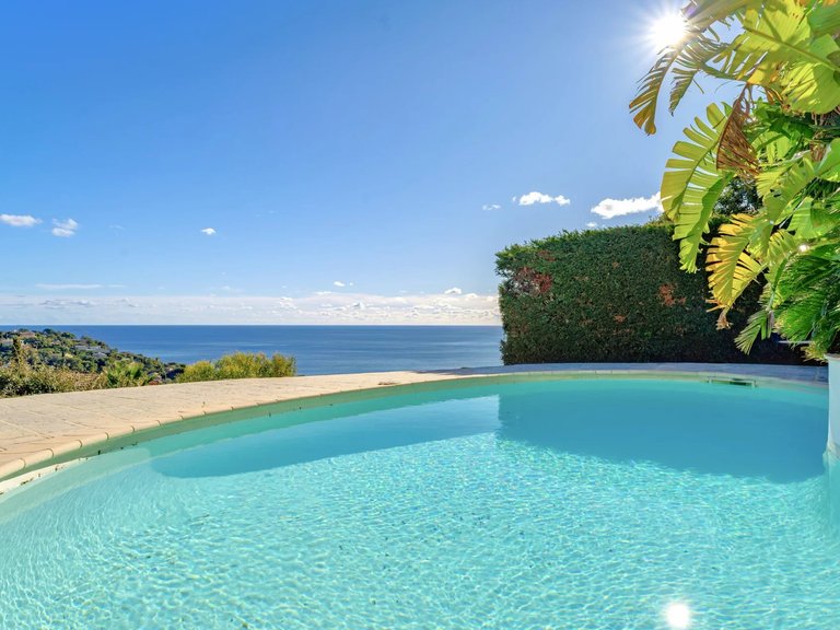 Villa for Sale in Les Issambres, St Raphaël, Ste Maxime Area 14
