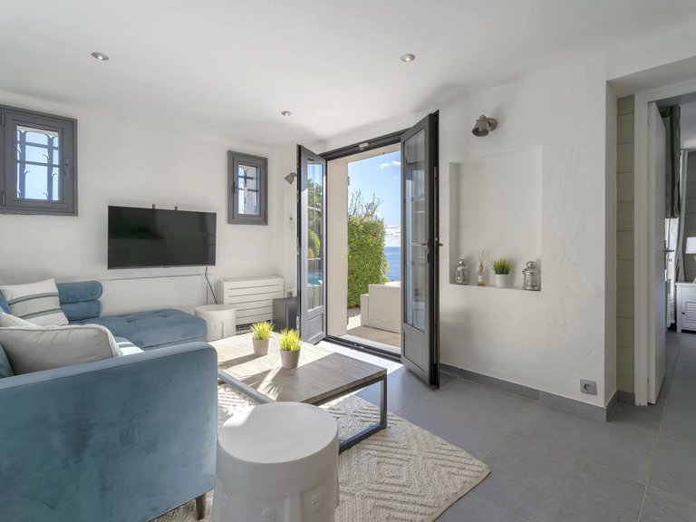 Villa for Sale in Les Issambres, St Raphaël, Ste Maxime Area 16