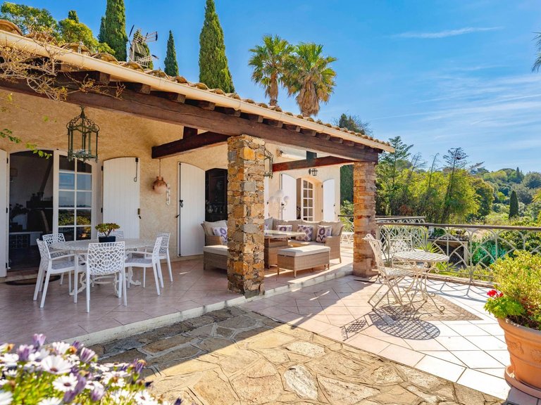 Villa for Sale in La Croix Valmer, St. Tropez, Grimaud Area 5
